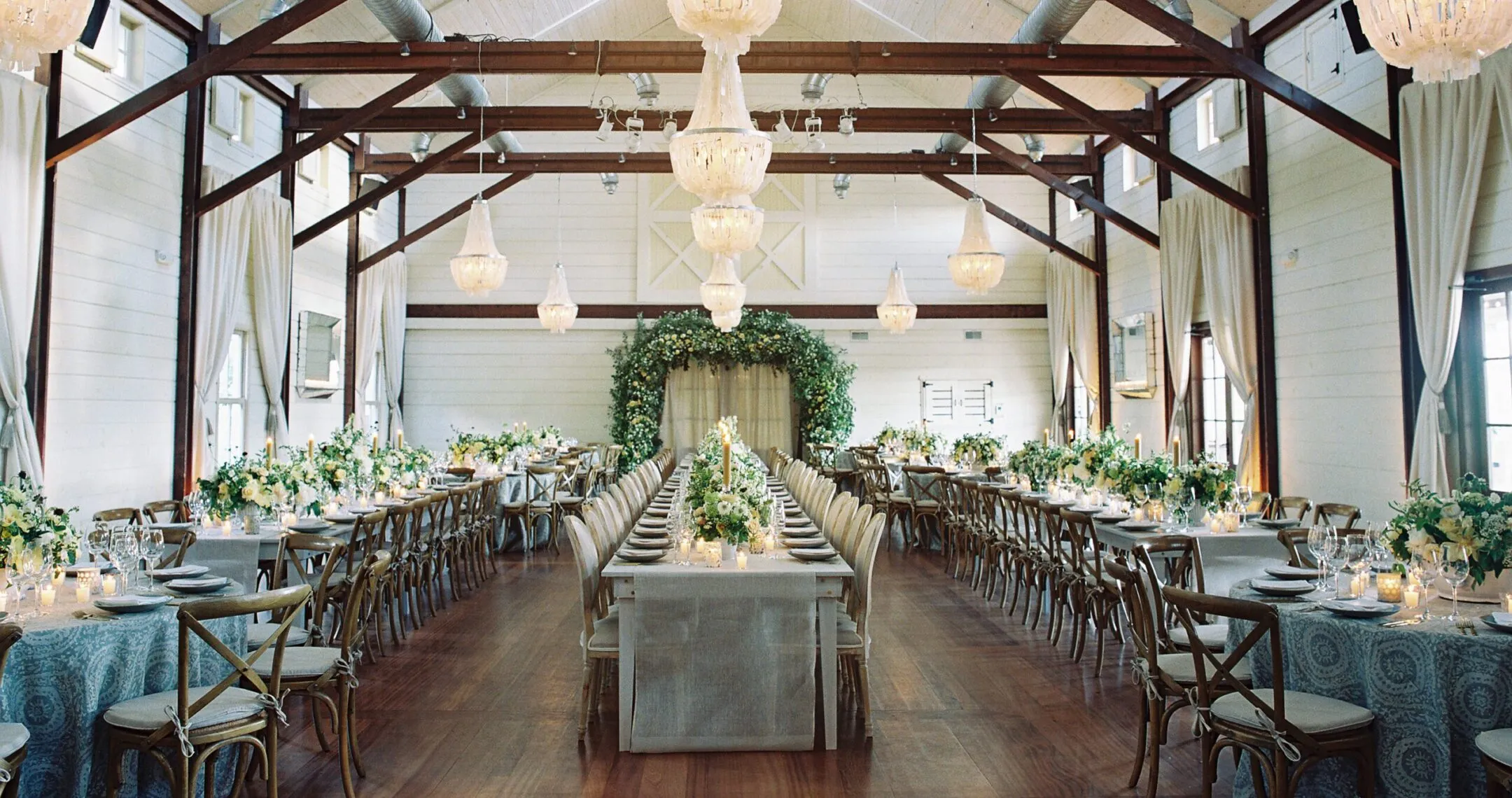 Reception in the large granary of the Pippin property.